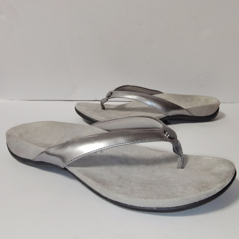 Women's Silver Metallic Thong Sandals